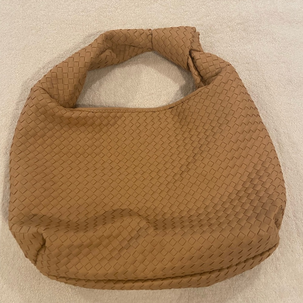 Elegant Tan Woven Women's Bag